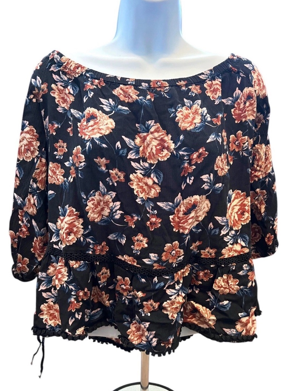 American Eagle Floral Off Shoulder Peasant Top Boho Medium Black 1/2 Sleeve
